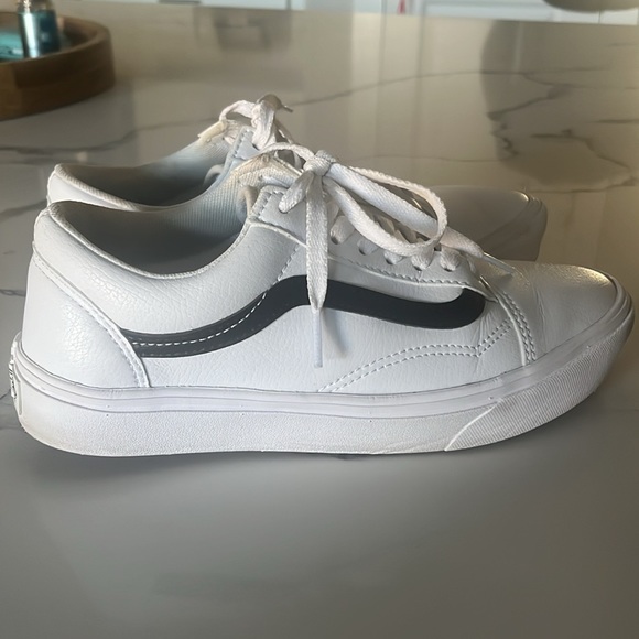 White Vans (M Size 7) (W S 8.5) - Picture 3 of 6